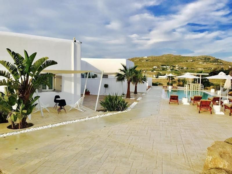 Queen Boutique Suites Mykonos Town Экстерьер фото